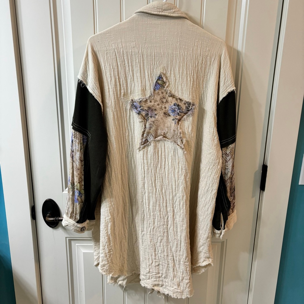 Women's S POL Button Up Shirt Jacket Beige Green Peace Sign Oversized Lagenlook - Picture 6 of 11